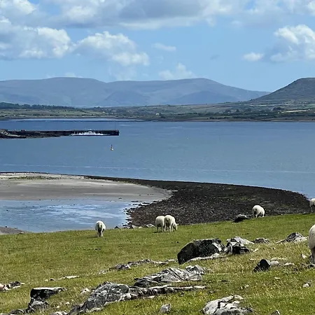 Exlusive Modern Living On Valentia Island Appartamento Knights Town